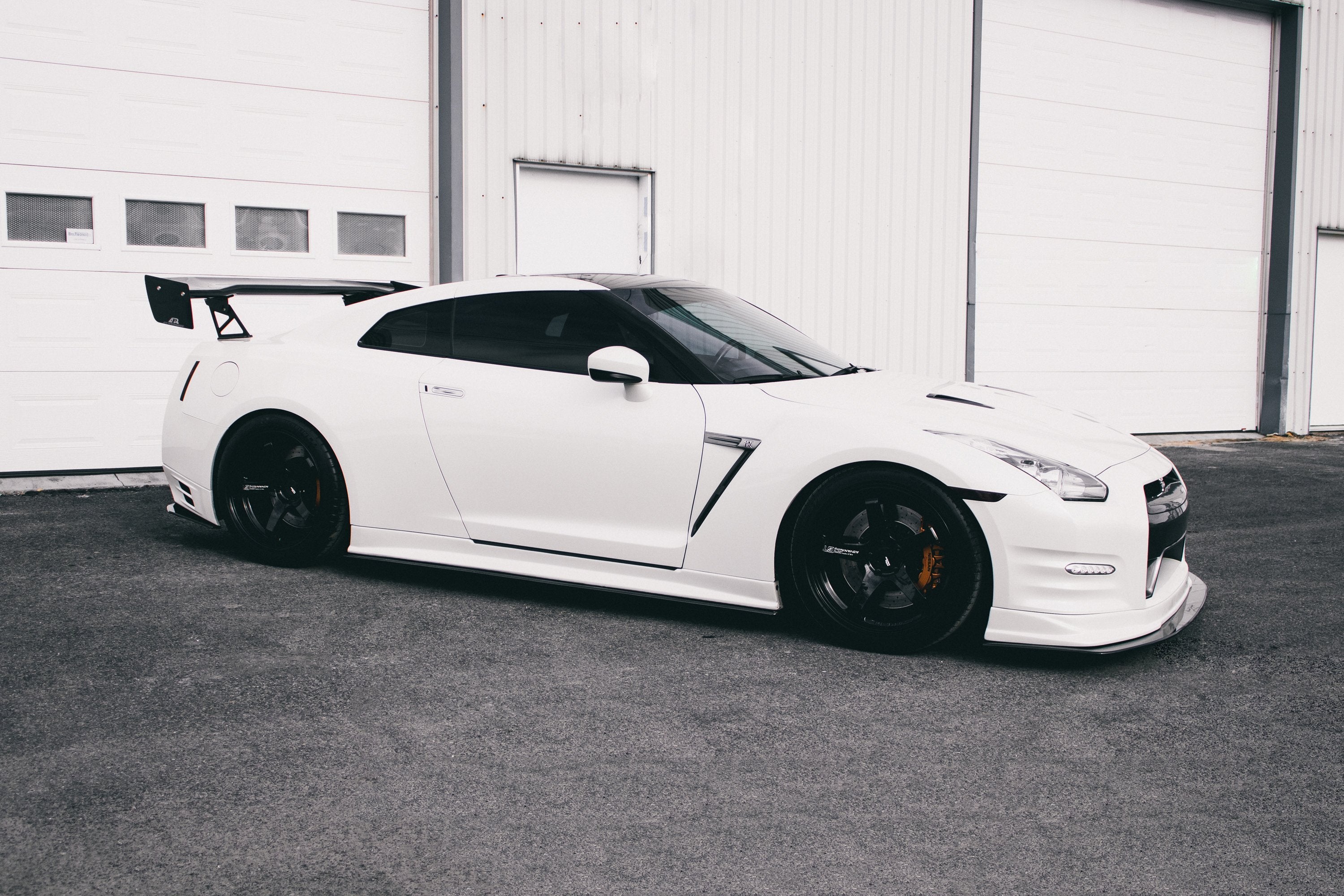 Side Splitters - Nissan GT-R R35 08-16 - Artwork Bodyshop